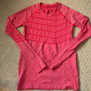 Oiselle Pink Long Sleeve Size S